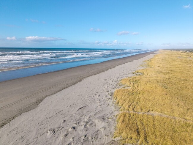 Building Photo - Ocean Park 2-Story Home, Deck with Views, ...