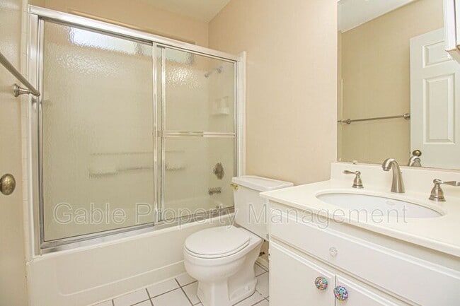 Building Photo - 25804 Dickens Ct