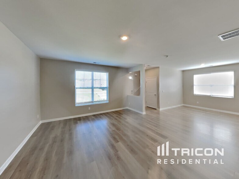 Building Photo - 1507 Ashgrove Pl