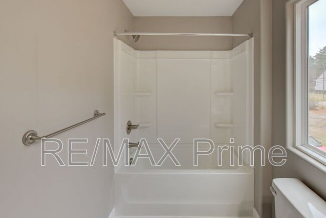 Building Photo - 4158 Pughsville Rd