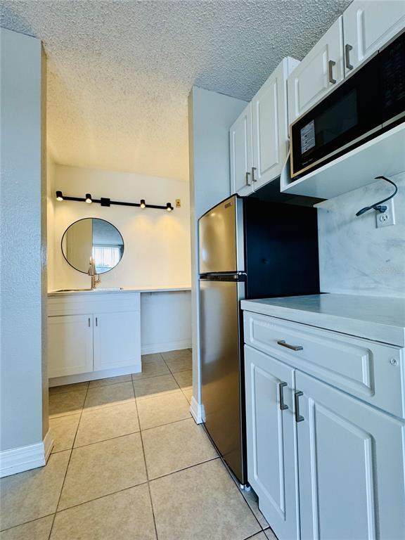 Building Photo - 7900 S Orange Blossom Trail