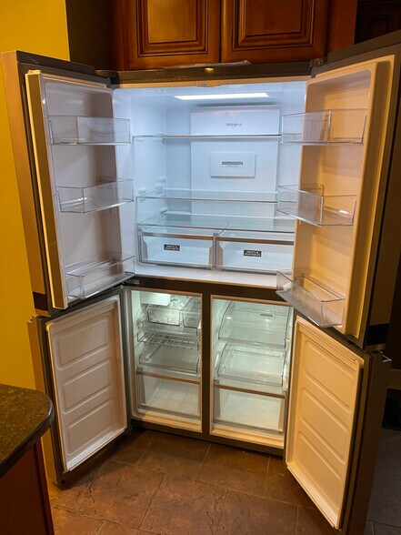 Building Photo - 191 Northlake Dr