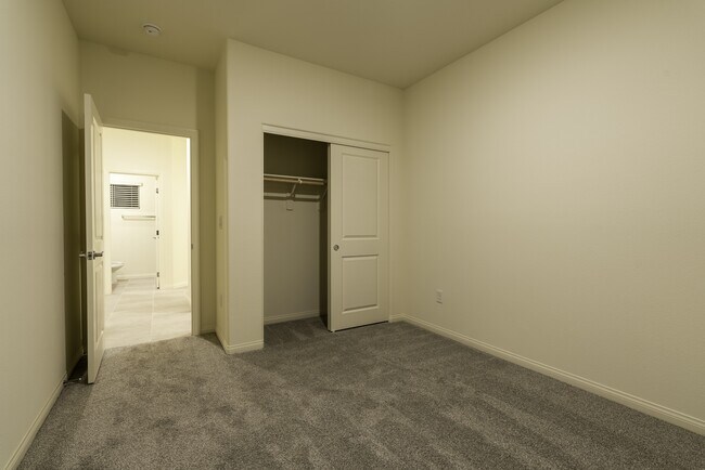 Building Photo - 4519 Merlot Hls Ave