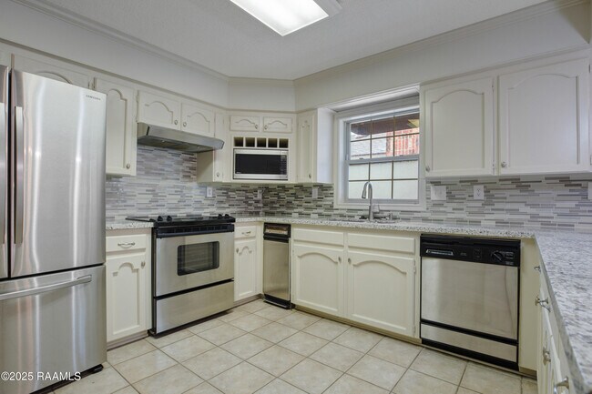 Building Photo - 115 Breckenridge Loop