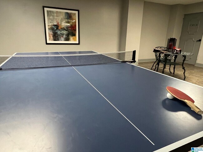 Building Photo - 1120 Beacon Pkwy W