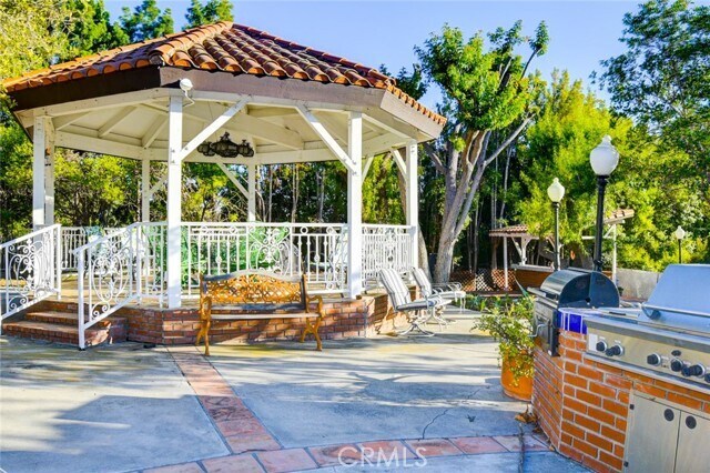 Building Photo - 19110 La Pradera