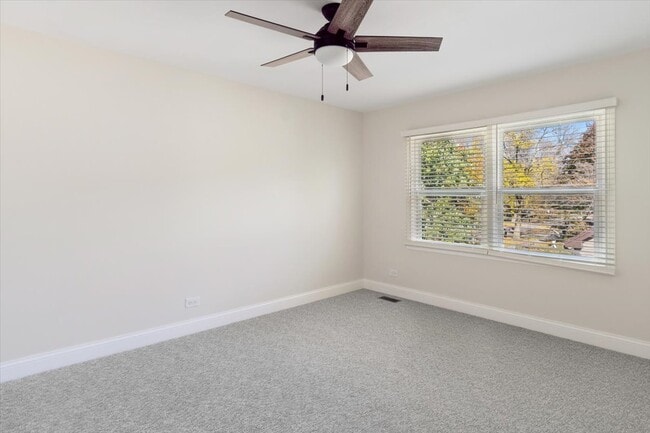 Building Photo - 1145 Sequoia Rd