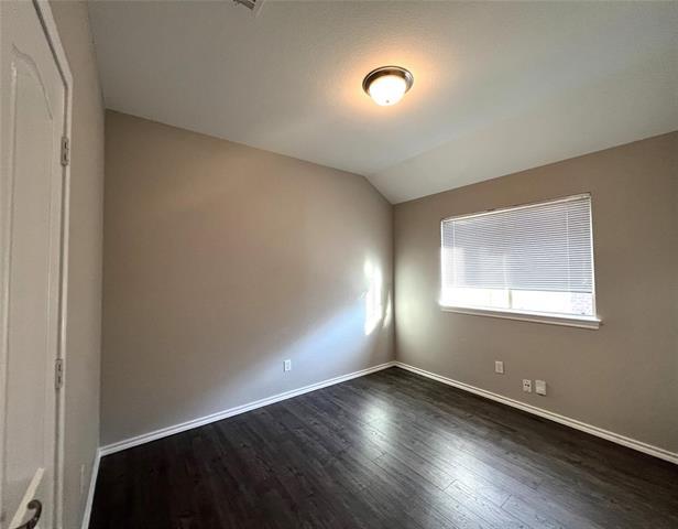 Building Photo - 2127 Shady Bend Cir