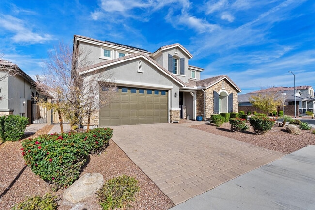 Building Photo - 9636 W Donald Dr