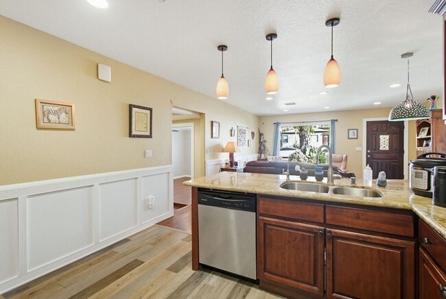 Building Photo - Beautifully Maintained Single-Level Home in La Mesa — 3 Bed / 2 Bath | 1,627 Sq Ft