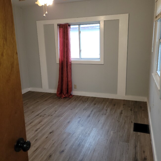 Building Photo - 779 Parker Rd