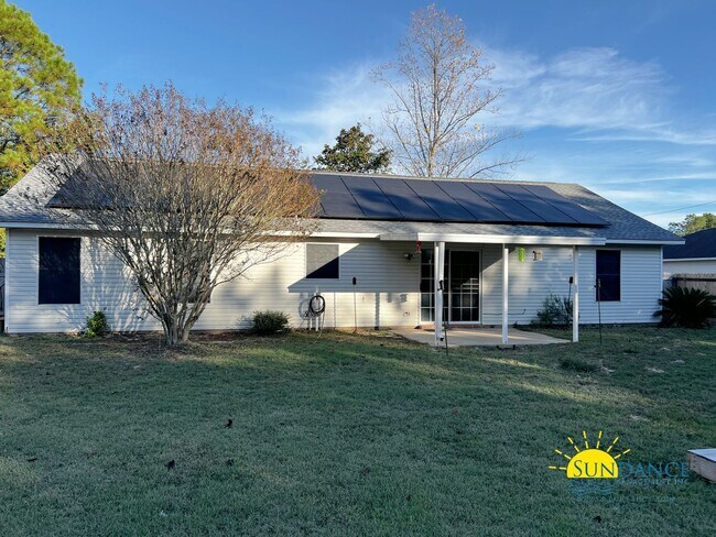 Building Photo - Elegant 3 Bedroom Home with Solar Panels!-...