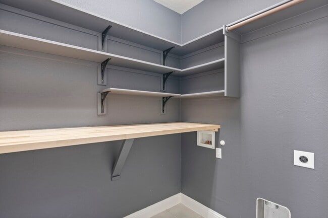 Building Photo - 124 Lavender Ln