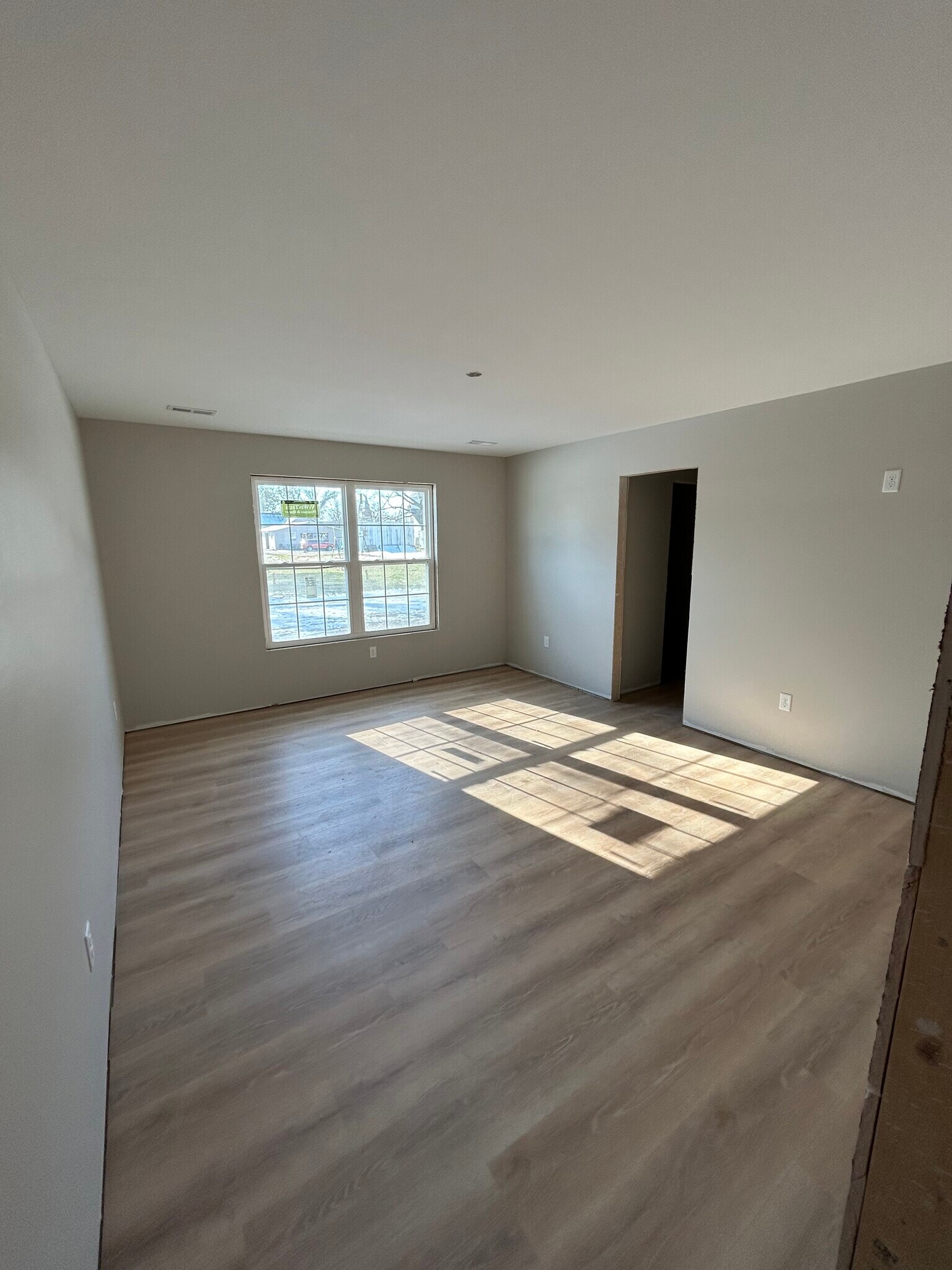 Building Photo - 302 Jennifer