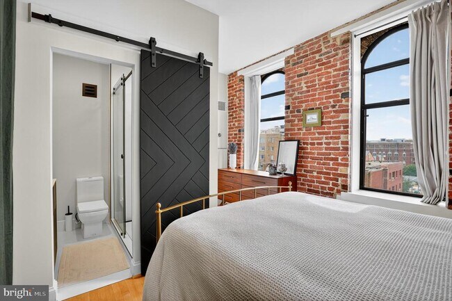 Building Photo - 1615 Q St NW