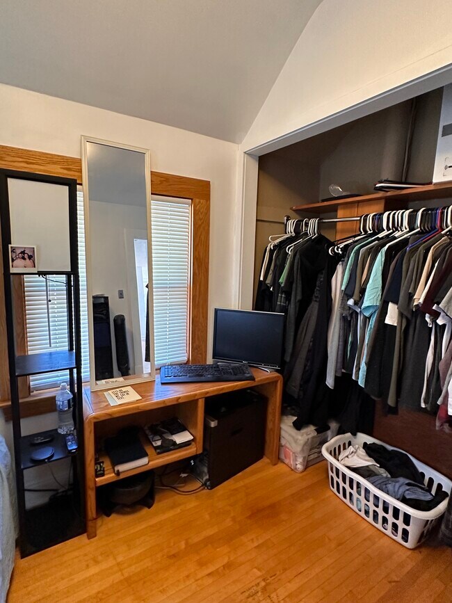 Building Photo - 6029 Portland Ave