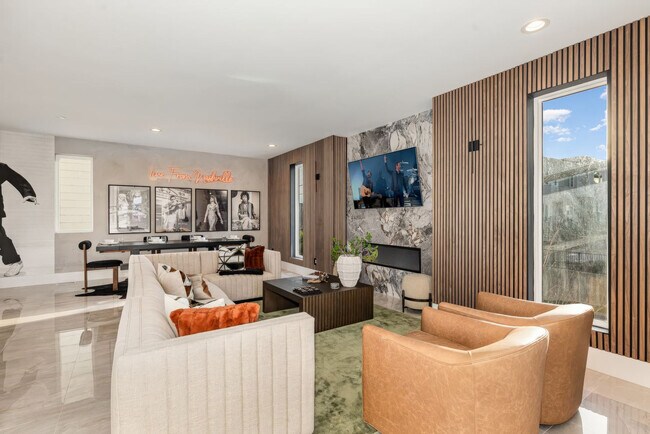 Building Photo - 48 Fern Ave