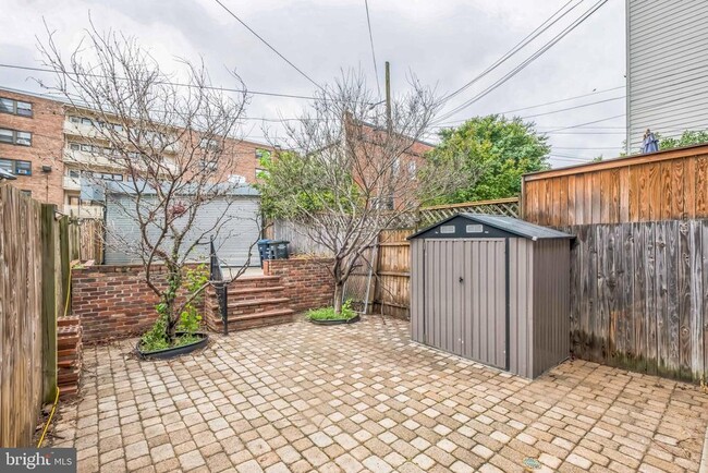 Building Photo - 1407 K St SE