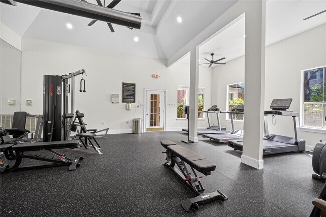 Building Photo - 1330 Old Spanish Trl