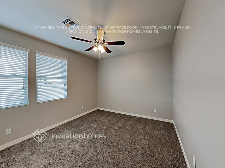 Building Photo - 7331 S 23rd Dr