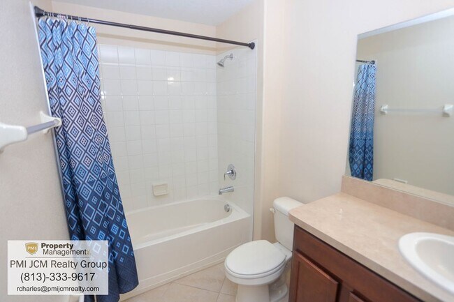 Building Photo - Move-In Special Captivating Lakeland Rental