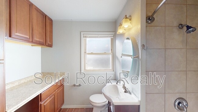 Building Photo - 1917 Ouray Ave