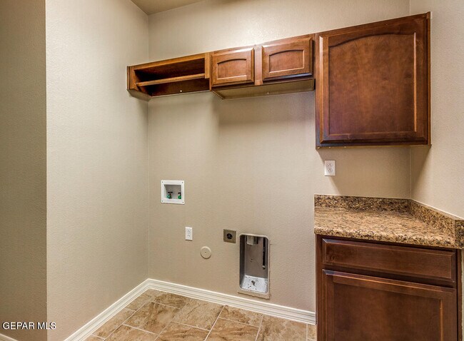 Building Photo - 14340 Apache Point Dr