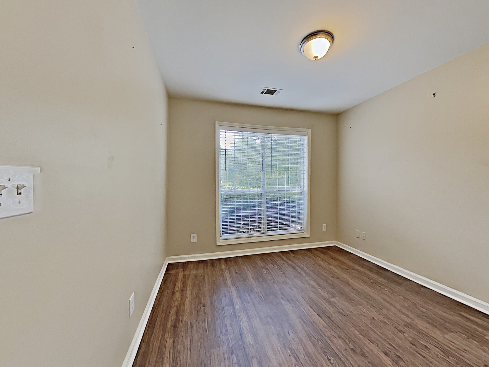 Building Photo - 3916 Wakefield Dr
