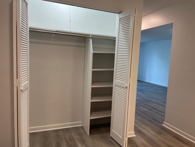 Building Photo - Carefree