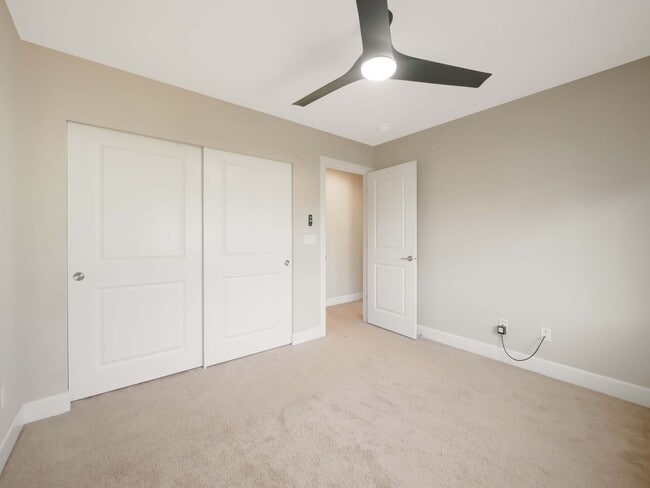 Building Photo - 4 Bed and 2.5 Bath Beautiful Single-family Home for Rent!