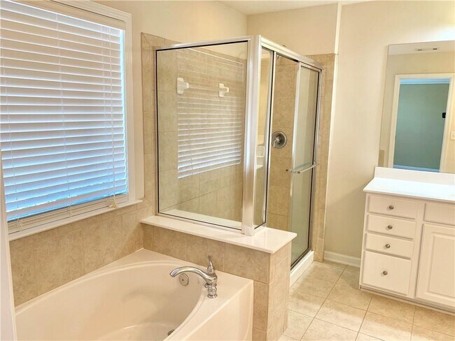 Building Photo - 1707 Wehunt Ln