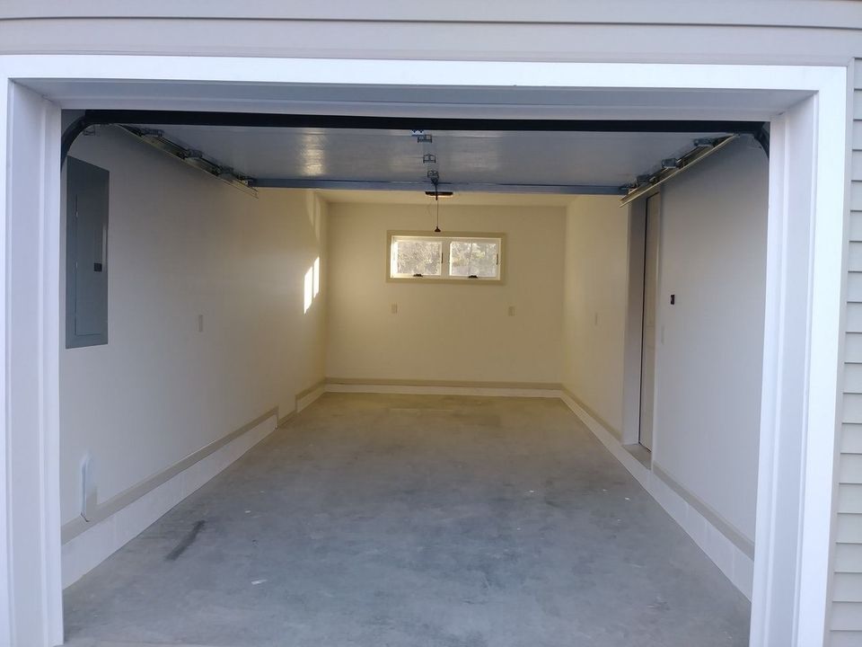 Garage - 150 Franklin Rd