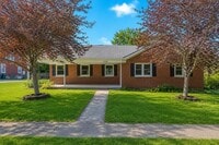 Building Photo - 208 N Lewis Ct