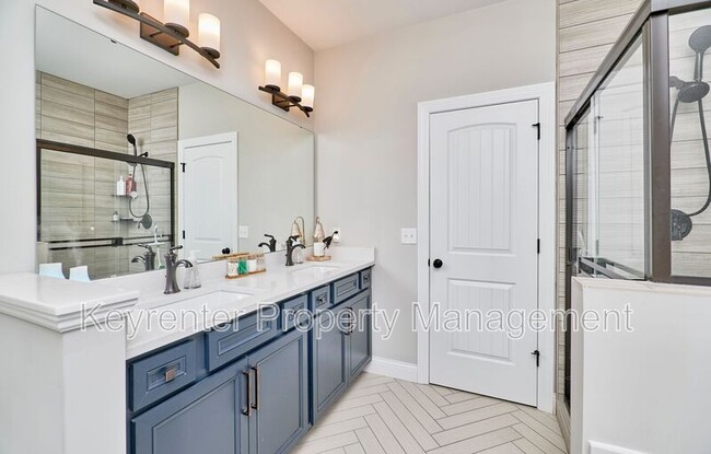 Building Photo - 2453 Grover Ridge Dr