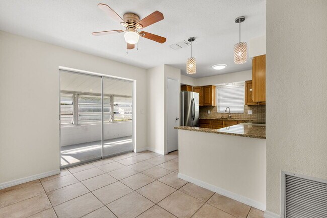 Building Photo - "Charming 3-Bed, 2-Bath Gem in St. Petersb...