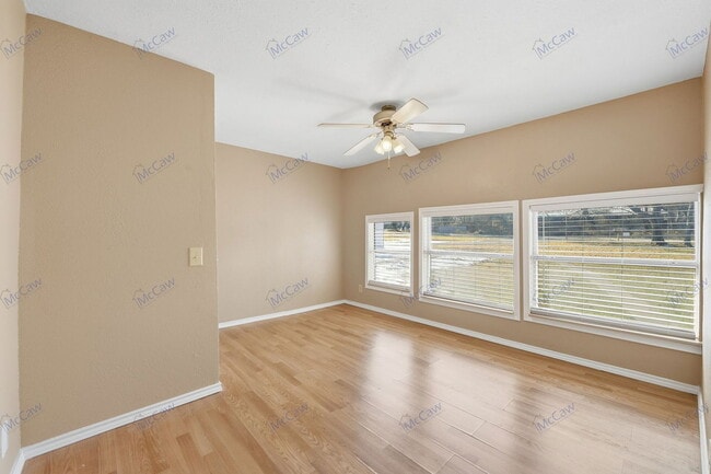 Building Photo - 1309 Oakridge Rd