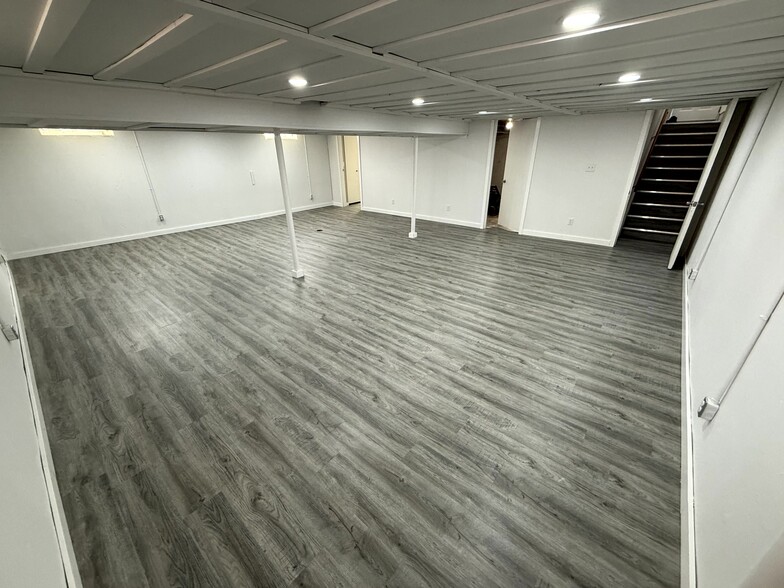 Building Photo - 30915 Beechnut St