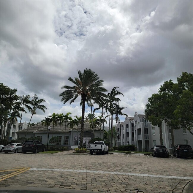 Building Photo - 711 SW 111th Way