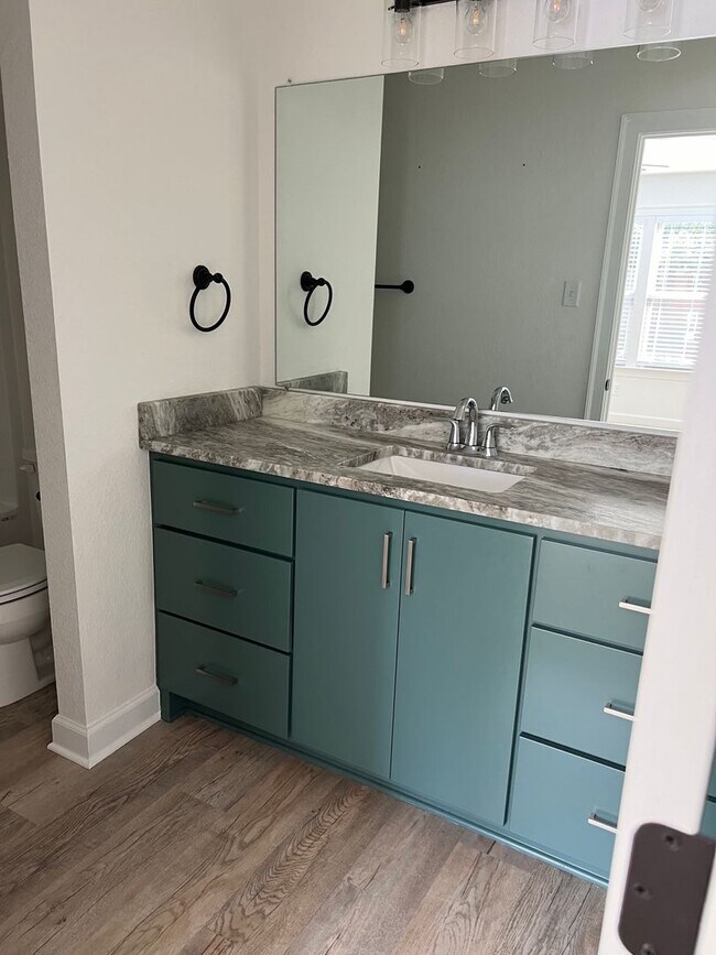 Building Photo - Available January