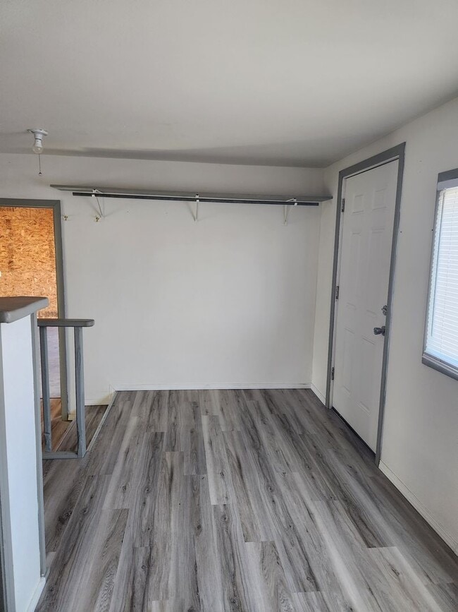 Building Photo - Occupied, do not disturb tenants.  Naches ...