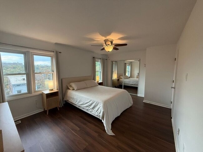 Building Photo - 955 Auburnview Dr