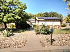 Building Photo - 1808 Arcineiga Dr