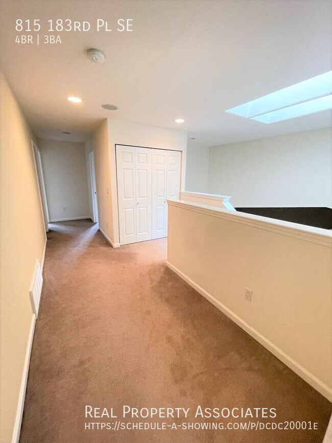 Building Photo - 815 183rd Pl SE