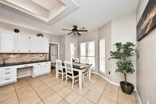 Building Photo - 12307 Lusterleaf Dr