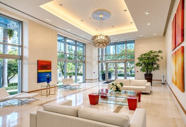 Building Photo - 1060 Brickell Ave