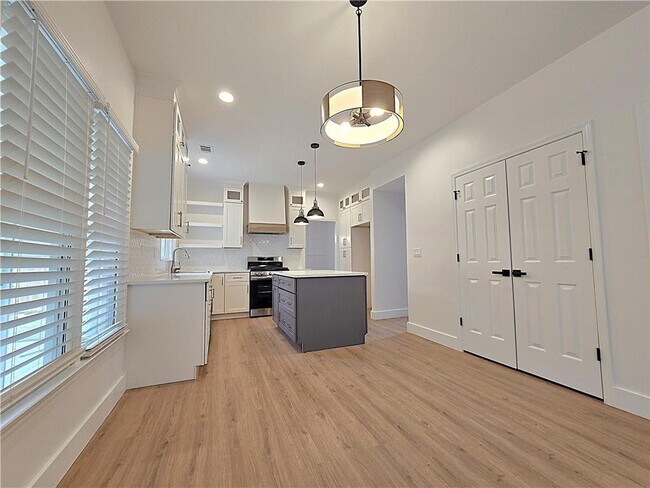 Building Photo - 3535 Morning Ivy Way NE
