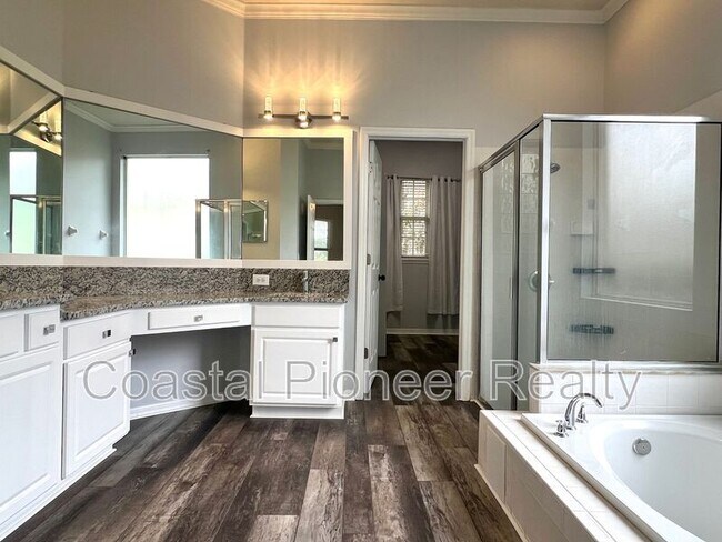 Building Photo - 18111 Sugar Brooke Dr