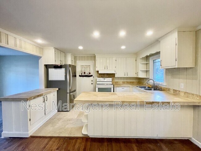Building Photo - 5376 S Sumac Cir