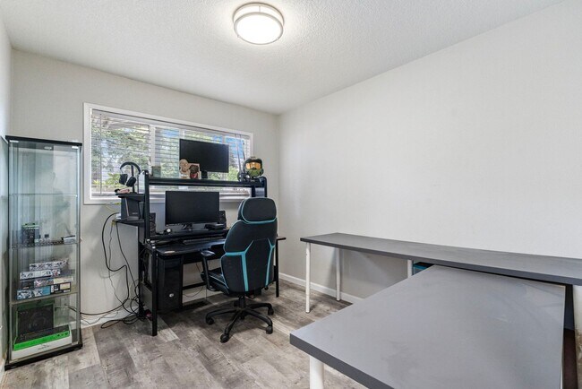 Building Photo - 2237 SE 139th Ave