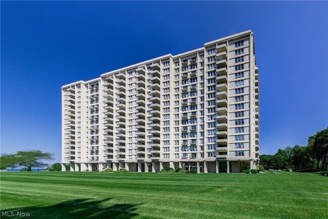 Building Photo - 1 Bratenahl Pl